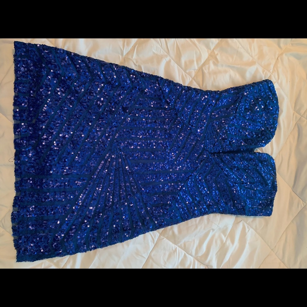 Mini short secuence dress